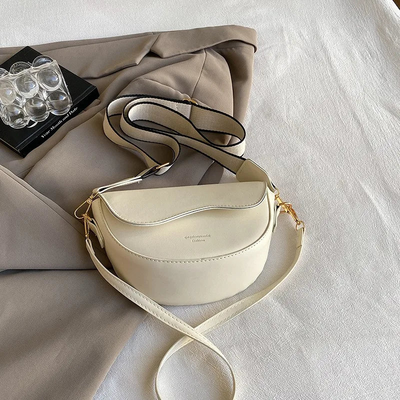 Vintage Wide Strap Saddle Bag