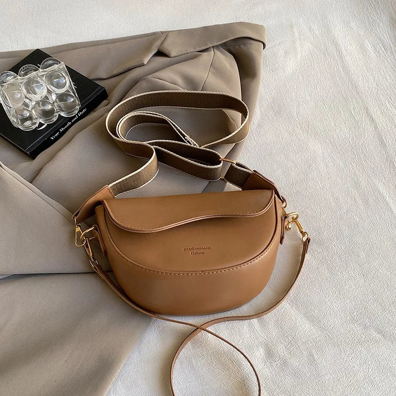 Vintage Wide Strap Saddle Bag