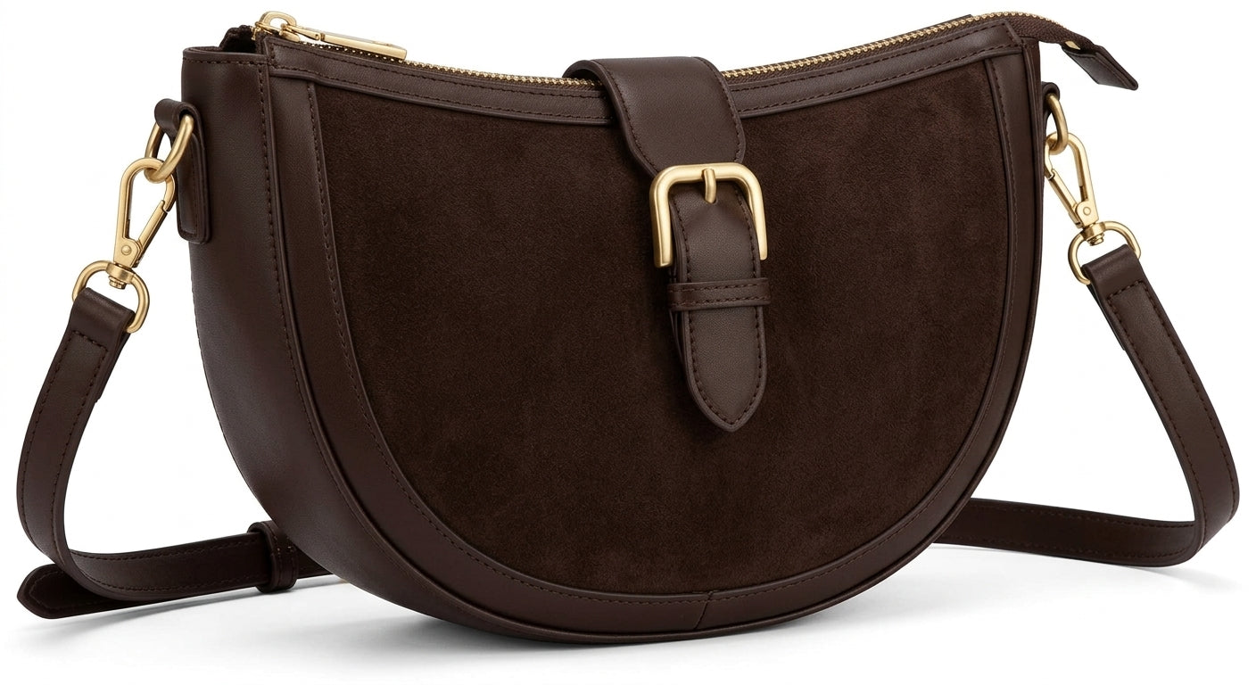 Matte Suede All-Season Shoulder Bag na cor Coffee em fundo branco