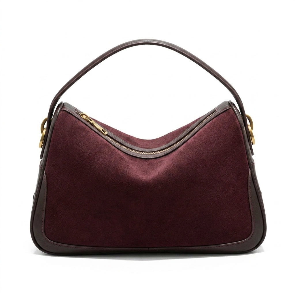 Minimalist Soft Suede Shoulder Bag na cor frosted burgundy em fundo branco